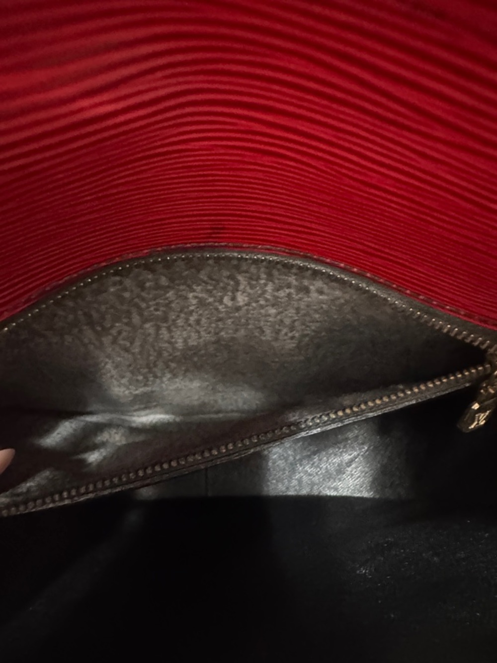 Louis Vuitton Red Epi Leather St Cloud Crossbody with Matching Wallet SET - Picture 7 of 13